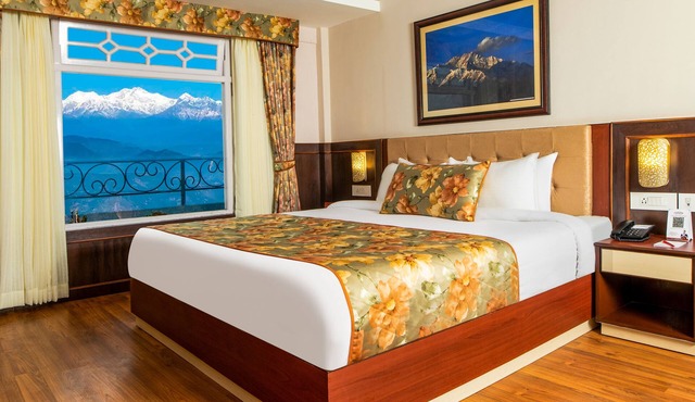 Summit Oakden Resort & Spa
