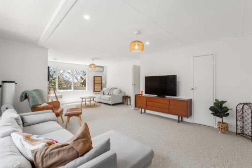Sunny Coastal Retreat in Anglesea