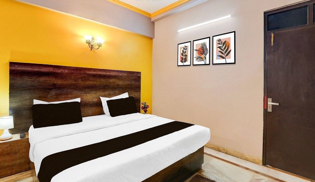 Super Deluxe Room Munshipuliya Vibrant