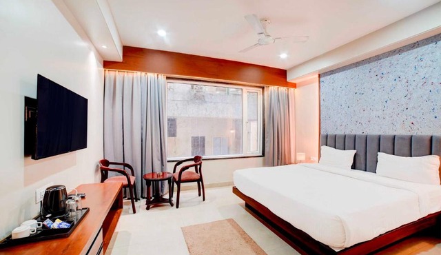 Super Super Townhouse Oak Bhopal ISKCON