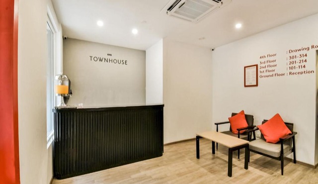 Super Townhouse Menka