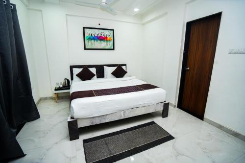 SwagStay Hotel Riviera