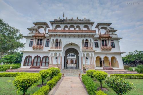 Talabgaon Castle in Sarīma