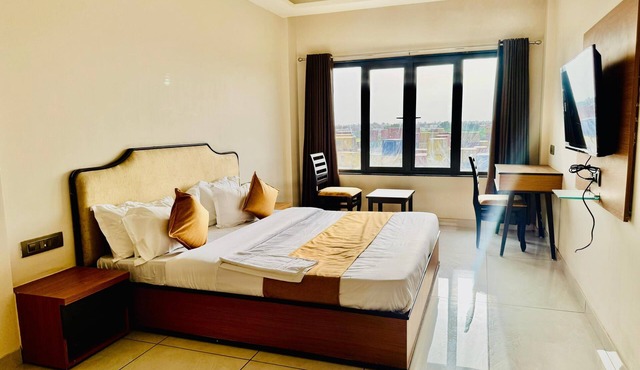 TGR Hotel