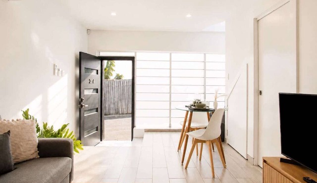 The Den | Charming 1BR Glebe, Near Sydney Uni in Glebe