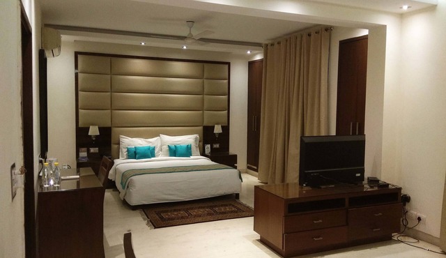 The Legend Inn - New Delhi