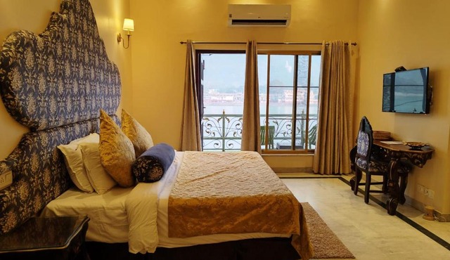 The Neeraj Ganga Heritage Palace