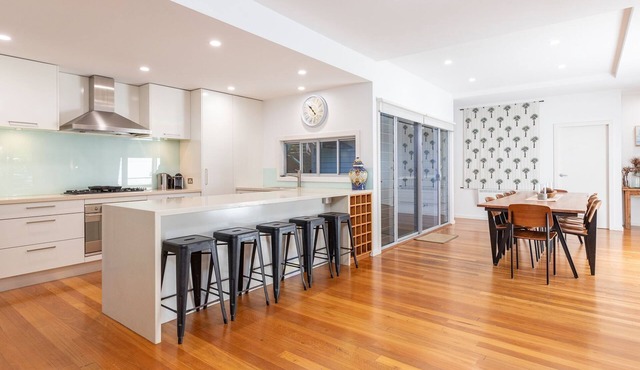 The Palms- situated across the road from the Booti Booti National Park and Elizabeth Beach in Elizabeth Beach