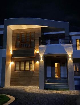 The Pearl, Elegant 5 Bedroom Kerala Home