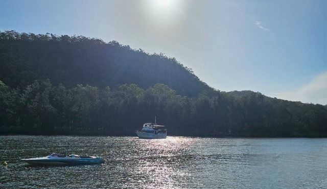 The River House - Wisemans Ferry in Lower MacDonald
