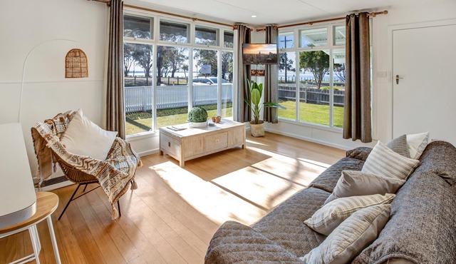 The Shack: Take a short stroll to the lakefront and enjoy everything on offer in Eagle Point