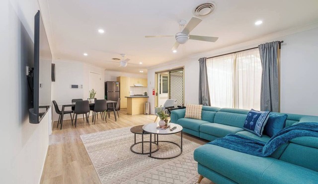 The Sunroom Guesthouse by Esteem Retreats in Stanhope Gardens