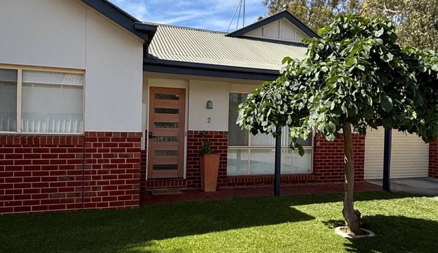 The Terrace. Bright & Comfortable 2BR Unit - Prime Echuca Location in Echuca