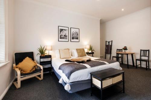 The Woolpack Hotel in Mudgee