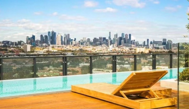 This apartment is a 1 bedroom(s), 1 bathrooms, located in Flemington, VIC. in Flemington