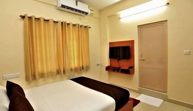 Three Points Residency in Tirupporur