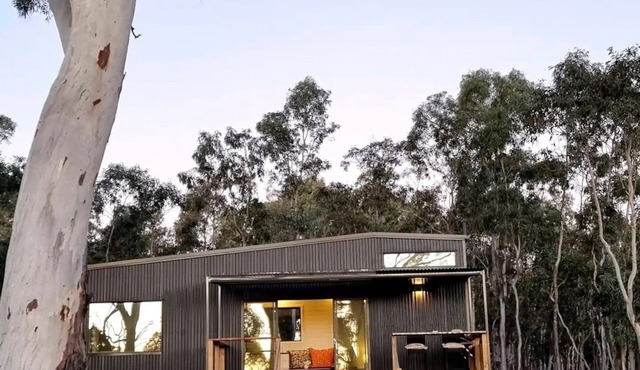 Tiny House/Retreat in Adelaide Hills. Secluded, peaceful, country views. in Macclesfield