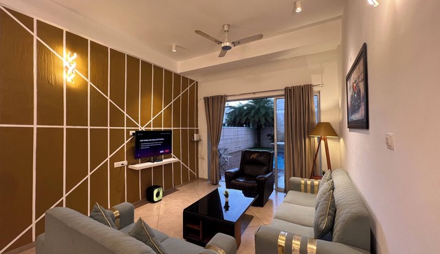 Touchwood 4 BHK With Pvt Pool By Stellar Stays