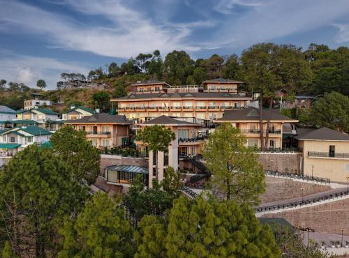 Treetop by Eight Continents Royalpine, Kasauli in Kasauli