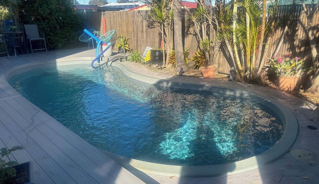 Two bedrooms in shared home with amenities, breakfast/central to attractionsn in Kanahooka