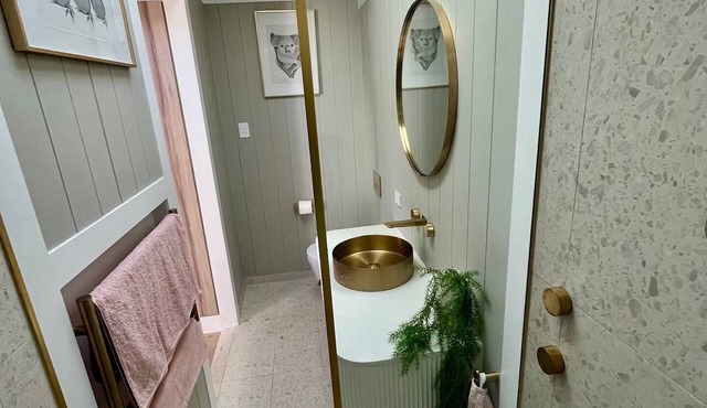 Two Birds Retreat - Poolside Bungalow (Adult Only) in Diamond Beach