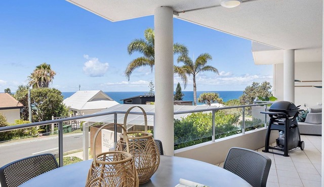 U2 Park Cres Modern & Stylish 2 bedroom apartment Close to Beach and Restaurants in SUNSHINE BEACH