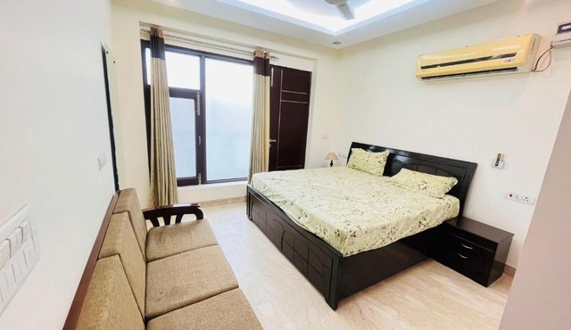 Uday Stays Hauz Khas New Delhi in New Delhi