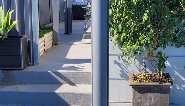 UNIT 3 .PET-FRIENDLY .OPPOSITE WATER.GARAGE PARKING.LOWER LEVEL. in Harrington
