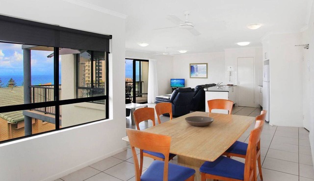 Unit 4 'Beaumont Sur Mer' in Coolum Beach