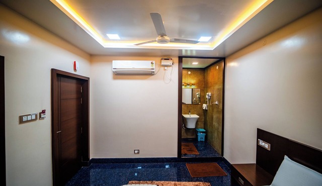 V V Residency in Thanjavur