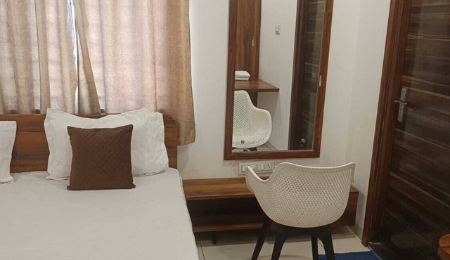 Vaatsalya Rooms