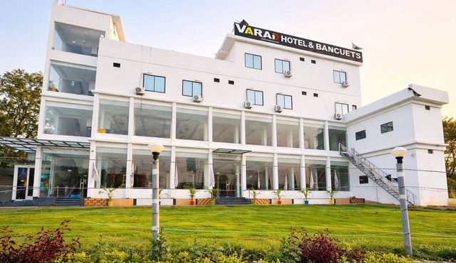 Varad International Hotel and Banquet