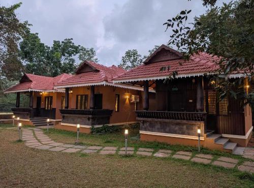 Vintage Village Home Stay