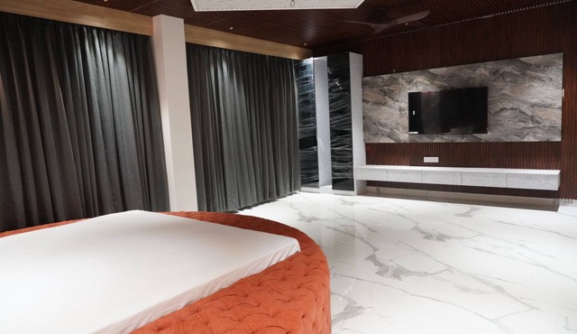 Viraj International Hotel