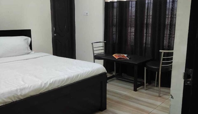 Wave Guest House in Kaladhungi