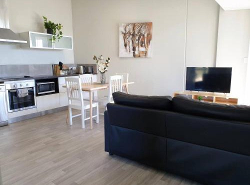 Waverley apartment E-one bedroom wifi available in Perth