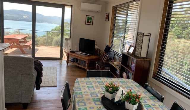 Whitebeach Holiday House in Whitebeach
