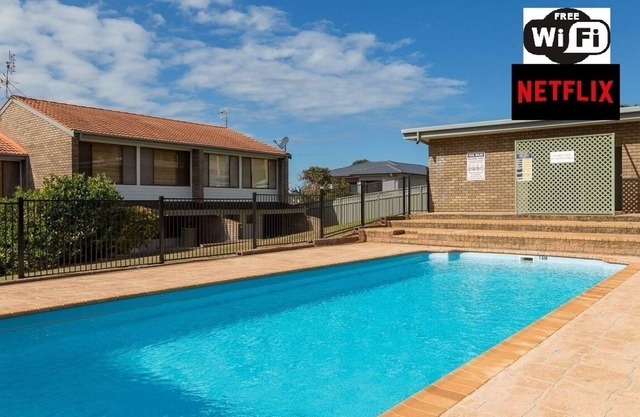 Batehaven - Fantastic Water Views, Pool, Beach, Linen, WIFI, Netflix in Batehaven