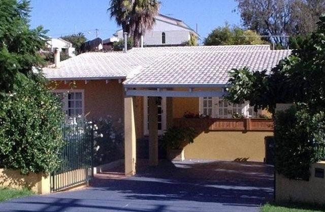 La Mediterranean Cottage 