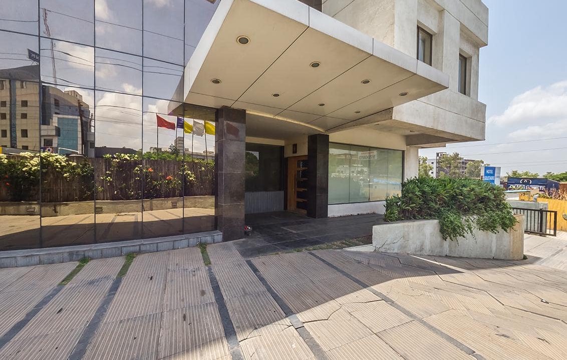 Phase 1 Hotel | OYO 1349 Hotel Solitaire