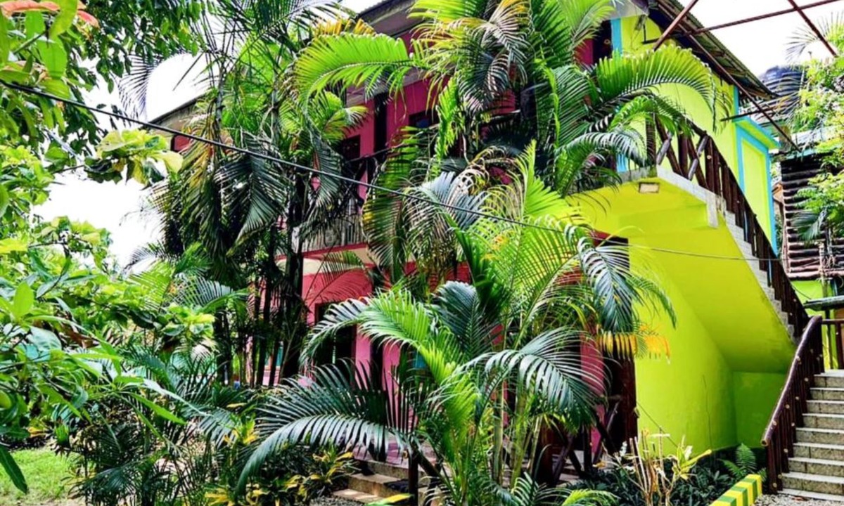 Lataguri Hotel | Goroomgo Green Gold Resort Lataguri
