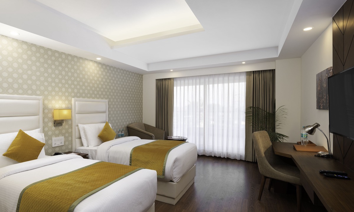 Dehradun Hotel | Cygnett Inn Paras