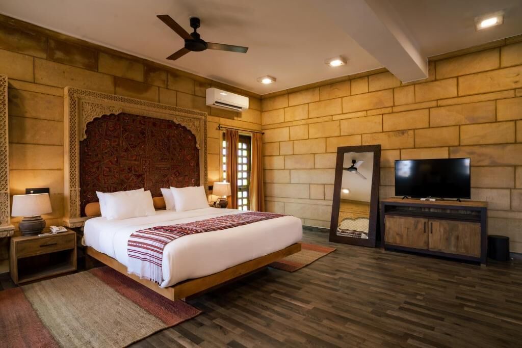 Amar Sagar Pol Hotel | Hotel Grand Khalifa