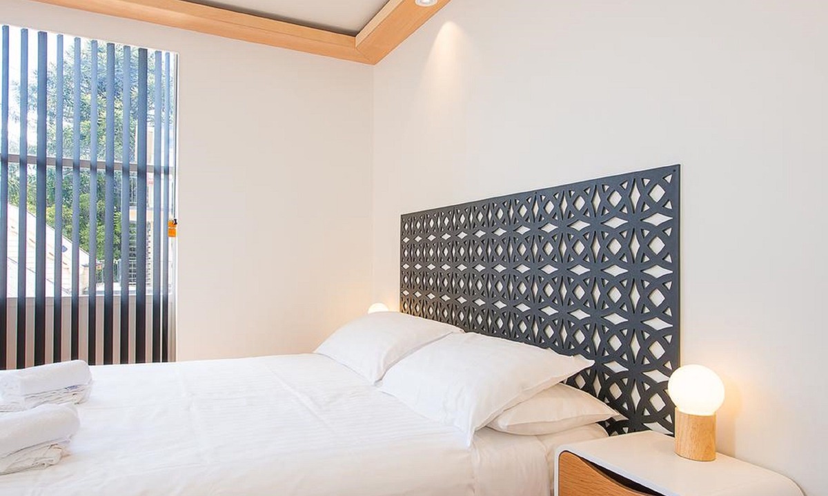 Battery Point Hotel | Blue Hills Motel