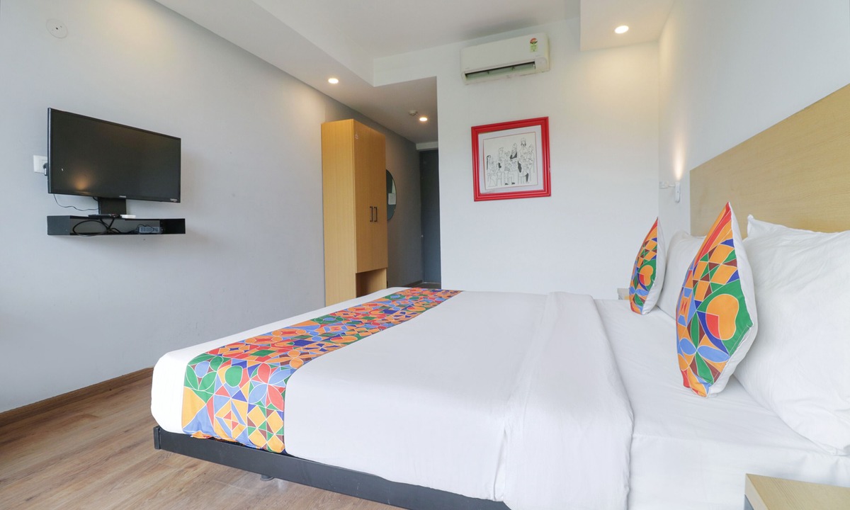 Sector 14 Hotel | Fabhotel Pantao Stays
