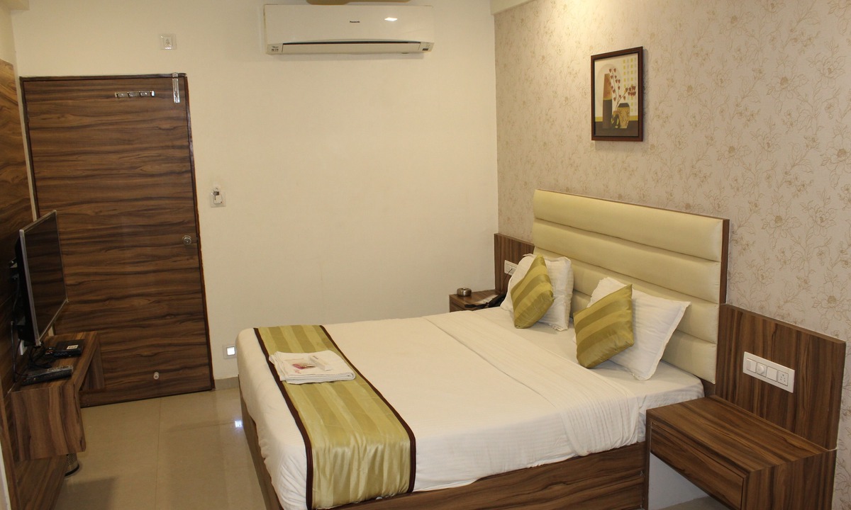 Gandhinagar Hotel | Hotel Vivan