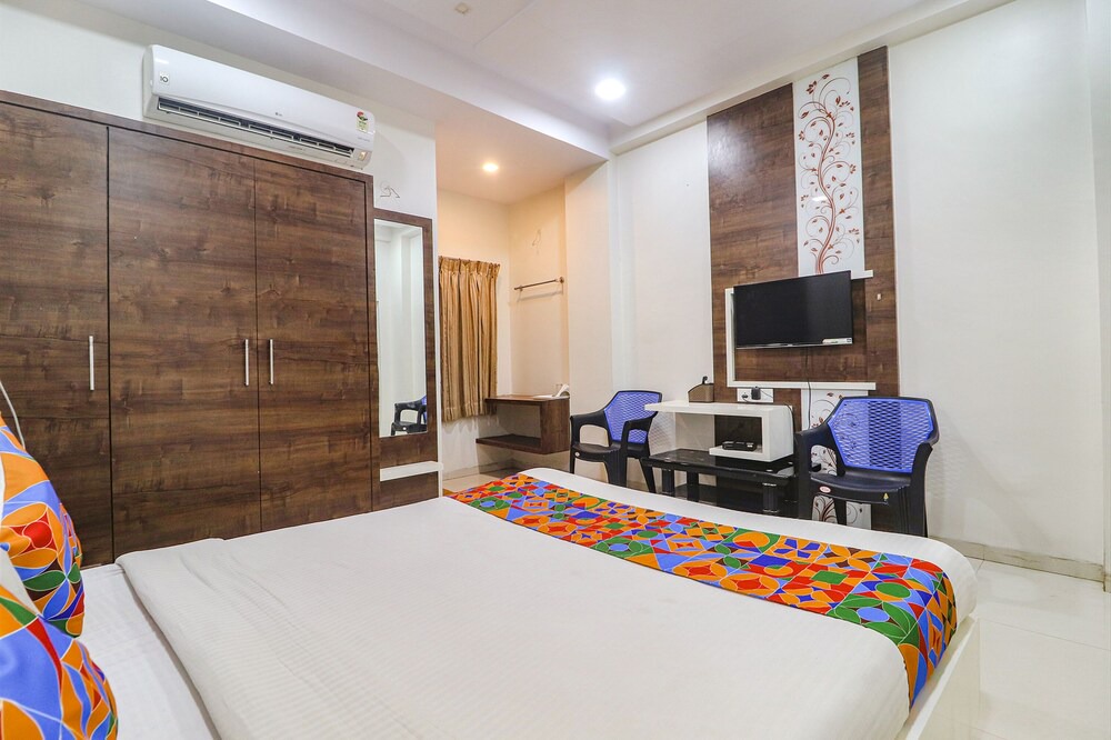 Madhurawada Hotel | Fabhotel Ak Grand