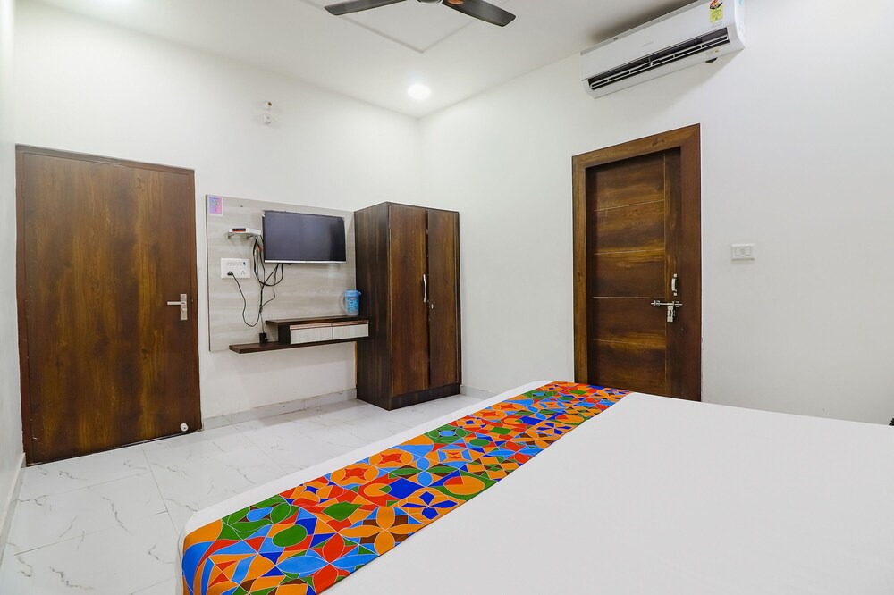 Dhanauli Hotel | Fabhotel Chahat Palace