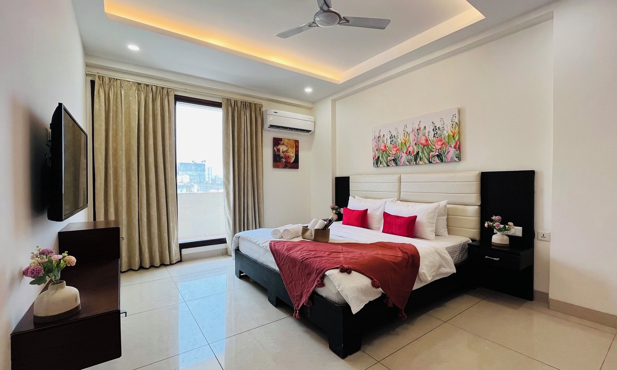 Gurugram Apartment | BluO 3BHK Golf Course Road Balcony Lift