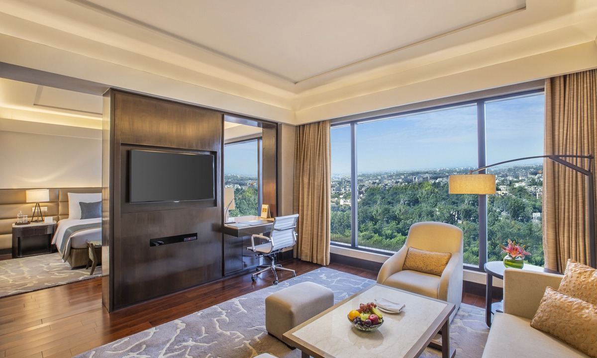 New Delhi Hotel | The Leela Ambience Convention Hotel Delhi
